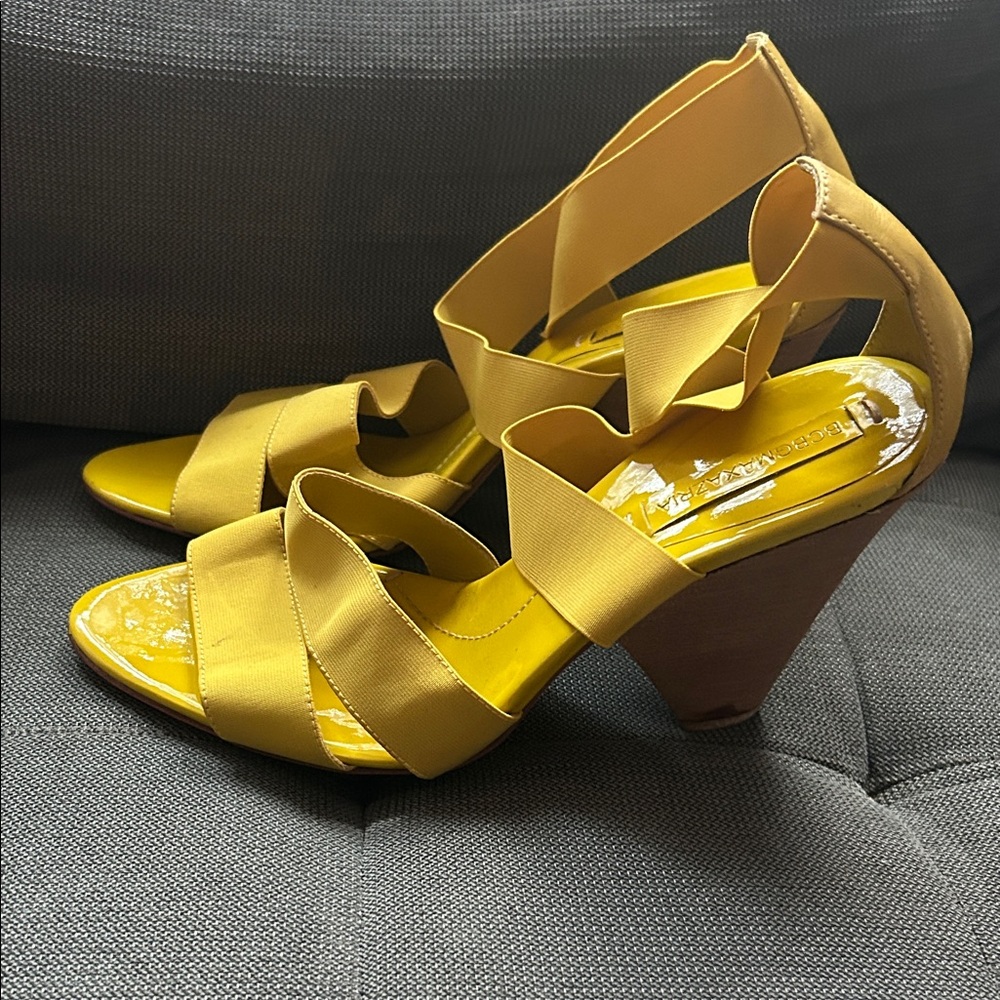 Bcbg maxazria bandage Yellow Wedge Sandals 8.5 NWOT
